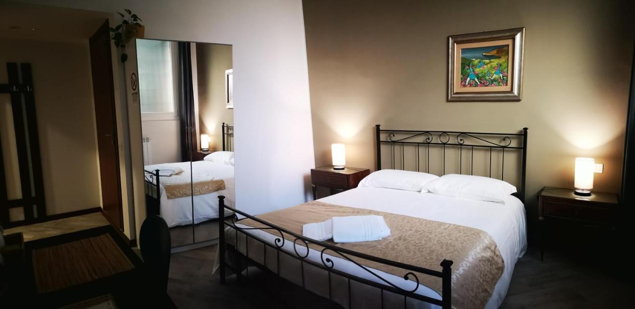 Sansirofiera Rooms ミラノ エクステリア 写真